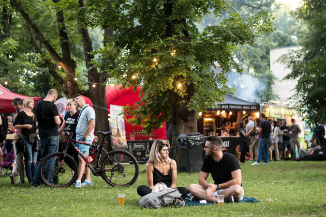 37108676_231854367428675_6995212784023633920_n